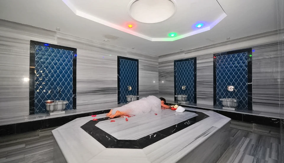 هتل بلو بی پلاتینیوم مارماریس